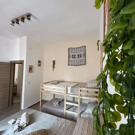 アパート Orange Grove