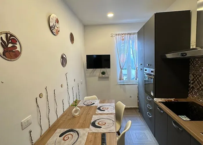 Orange Grove נאפולי