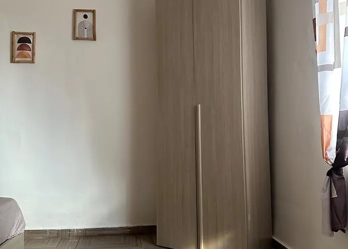 Orange Grove נאפולי