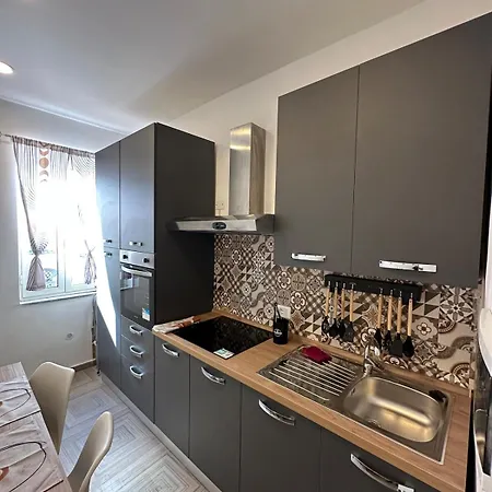 Orange Grove * Neapol